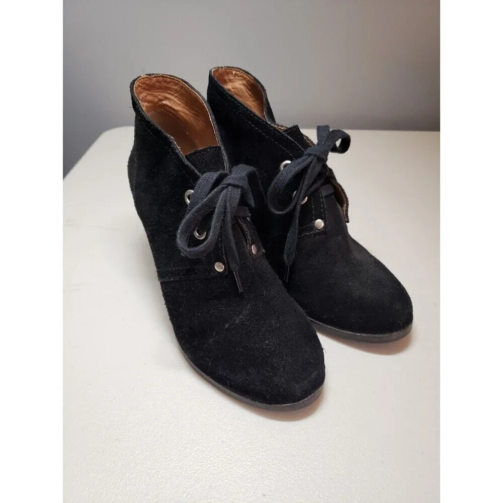 Lucky Brand Seleste Women Round Toe Ankle Lace Up Black Suede booties 6M